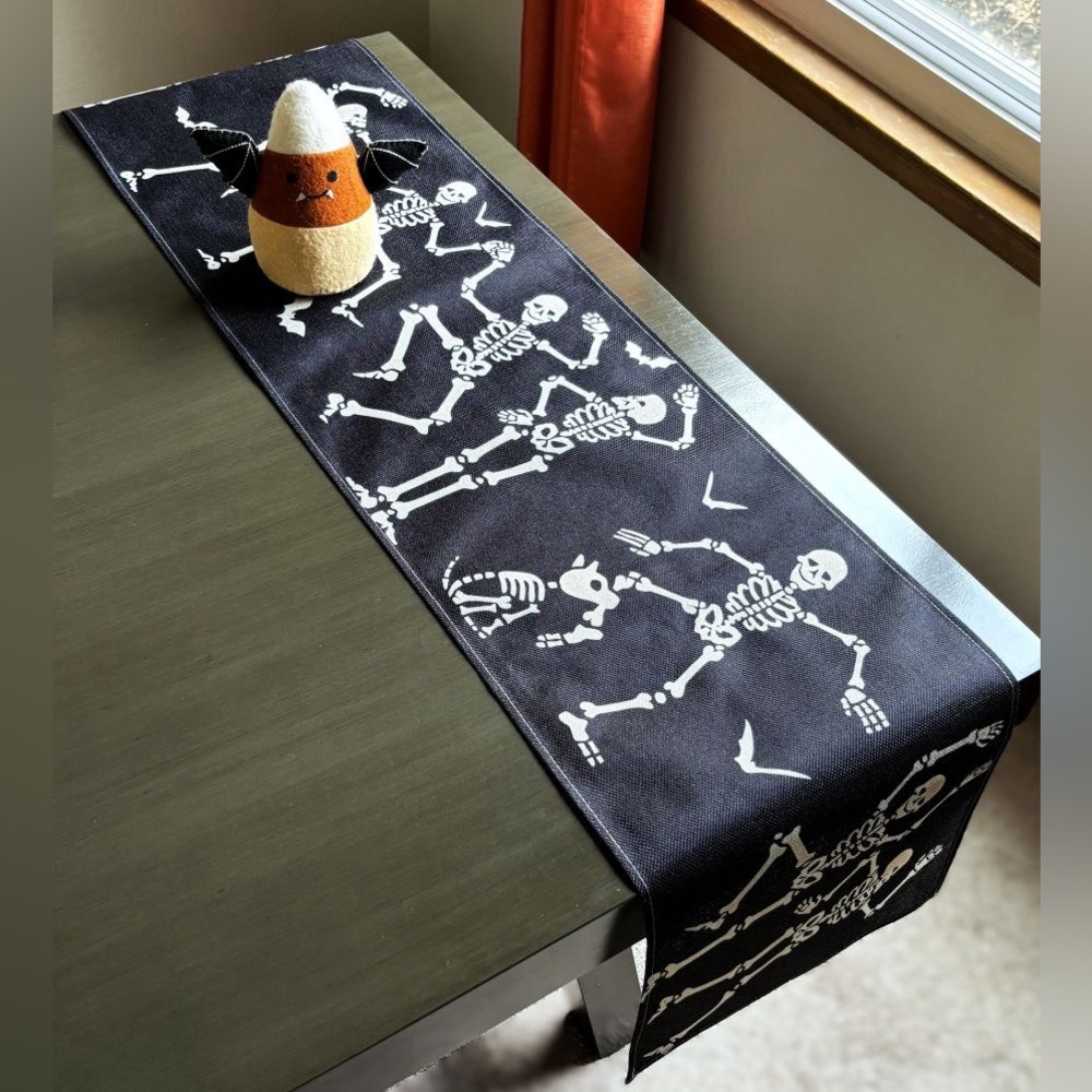 72" Long Spooky Fun Dancing Skeletons Dog Bats Halloween Linen Table Runner New